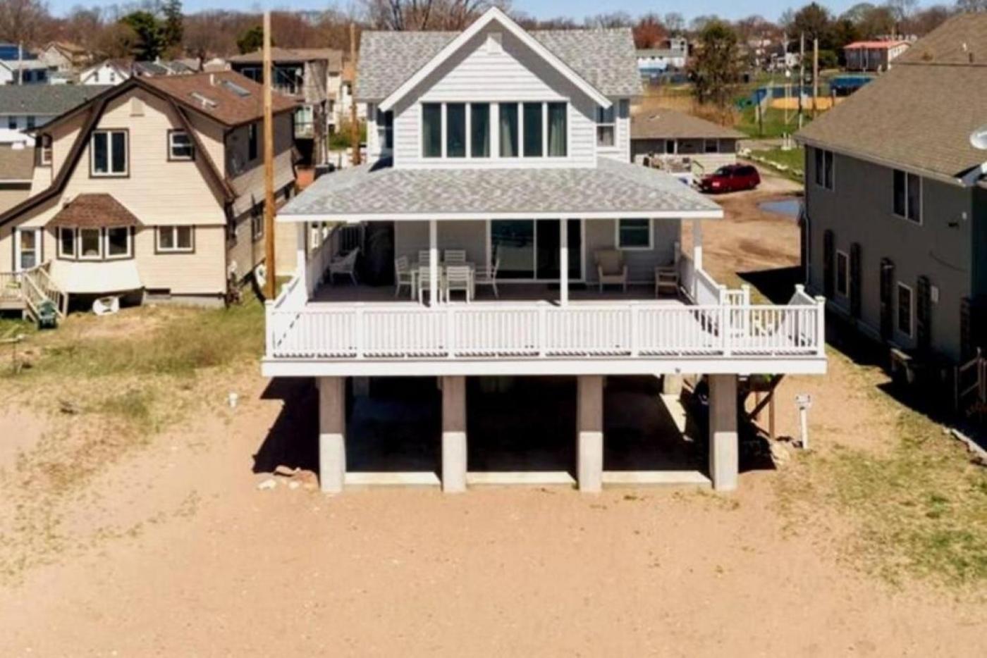 Cozy Beach - Direct Waterfront! East Haven Exterior photo